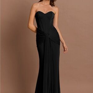 Kalliope Strapless Gown
